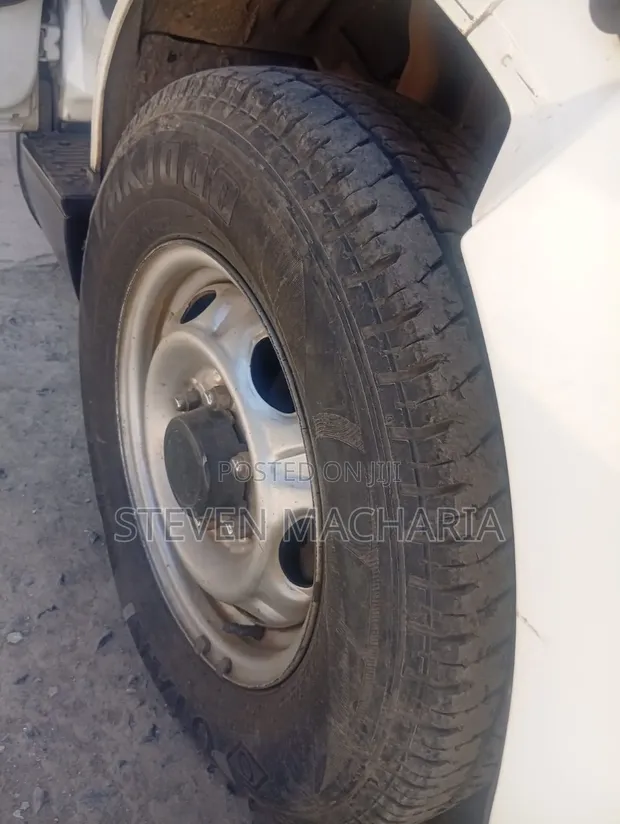 Isuzu D-MAX 2008 White - 1