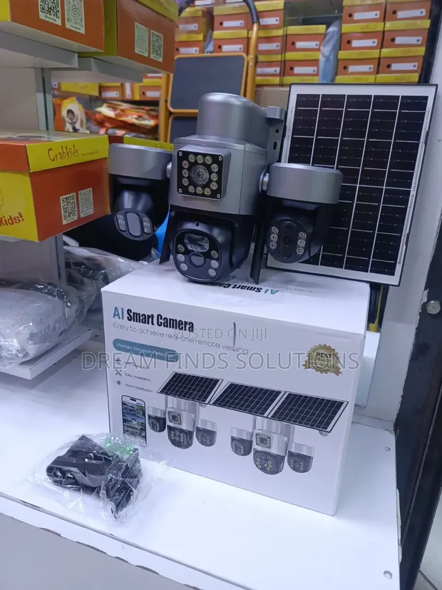 Triple Lens Solar 4G Security Camera with Auto Tracking - 1