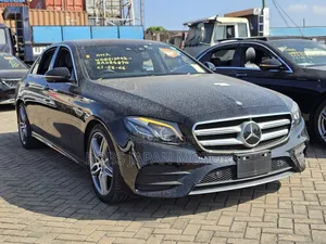 Mercedes-Benz E200 2019 Nyeusi