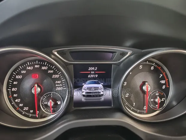 Mercedes-Benz GLA-Class 2020 - 1