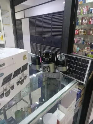Solar 4G Triple-Lens Security Camera