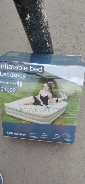 Queen Size Inflatable Mattress (5x6) with Built-in Pump