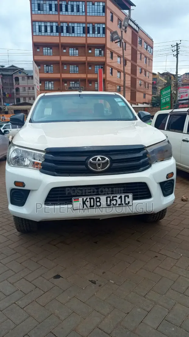 Toyota Hilux 2020 - 1