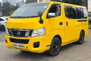 Nissan NV350 Caravan (Urvan) 2013 Njano