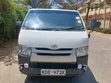 Toyota HiAce 2014 - Nyeupe - 1