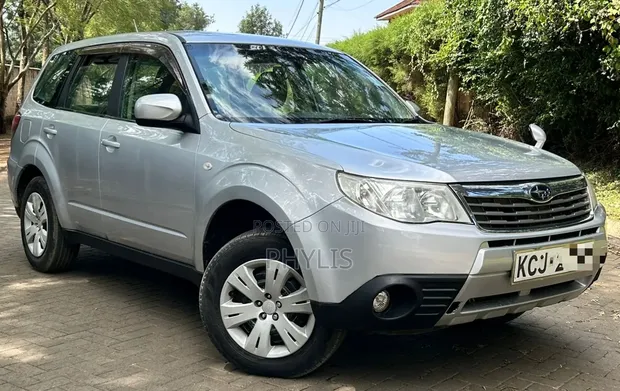 Subaru Forester 2009 Silver - 1