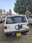 Nissan Rasheen 2000 White - 5