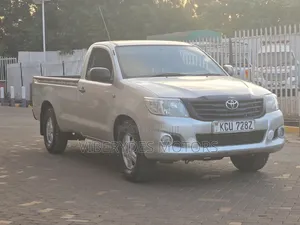 Toyota Hilux 2012 2.5L Diesel 2WD