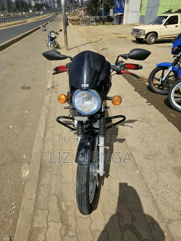 TVS HLX 125 2026 Black - 1