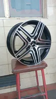 Mercedes-Benz 18" Rims - 1