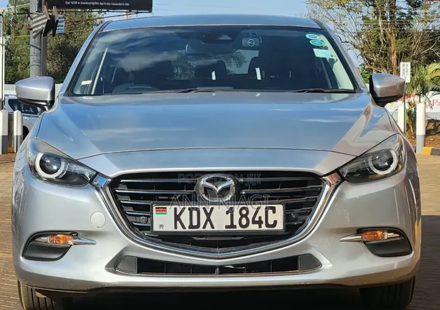 Mazda Axela 2018 Silver - 1