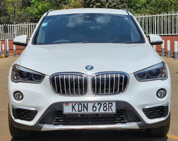 BMW X1 xDrive28i AWD 2016 Pearl - 1