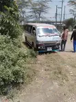 Toyota HiAce 2003 Nyeupe - 1