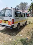 Toyota HiAce 2003 Nyeupe - 3