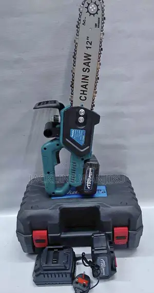 Makita 12' Cordless Chainsaw 198V