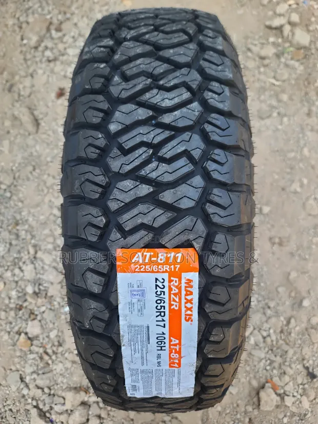 225/65 R17 Maxxis Razr AT-811 All-Terrain Tyres (106H) - 1