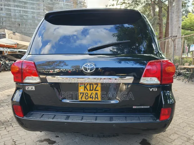 Toyota Land Cruiser 4.6 V8 ZX 2012 Matt Black - 1