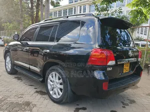 Toyota Land Cruiser 4.6 V8 ZX 2012 Matt Black