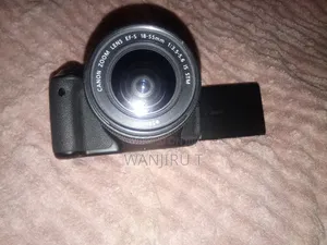 Kamera ya Canon Rebel EOS T3i DSLR