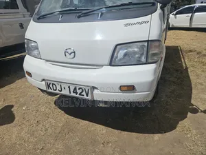 Mazda Bongo Pickup 2016 Nyeupe