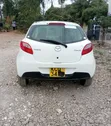 Mazda Demio 2011 White - 2