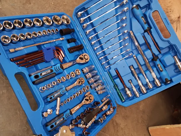 121-Piece Professional Tool Kit - 1