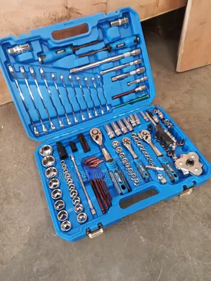 121-Piece Professional Tool Kit