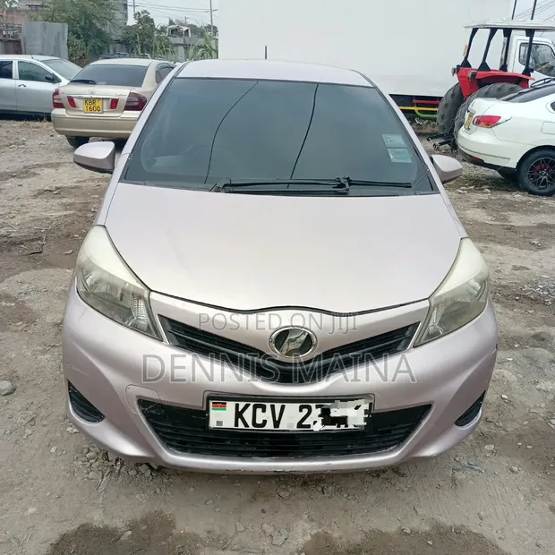 Toyota Vitz 2012 Pink - 1