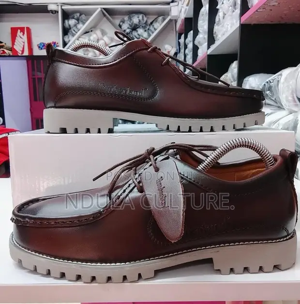 Viatu vya Kahawia vya Timberland vya Ngozi vya Moc-Toe - 1