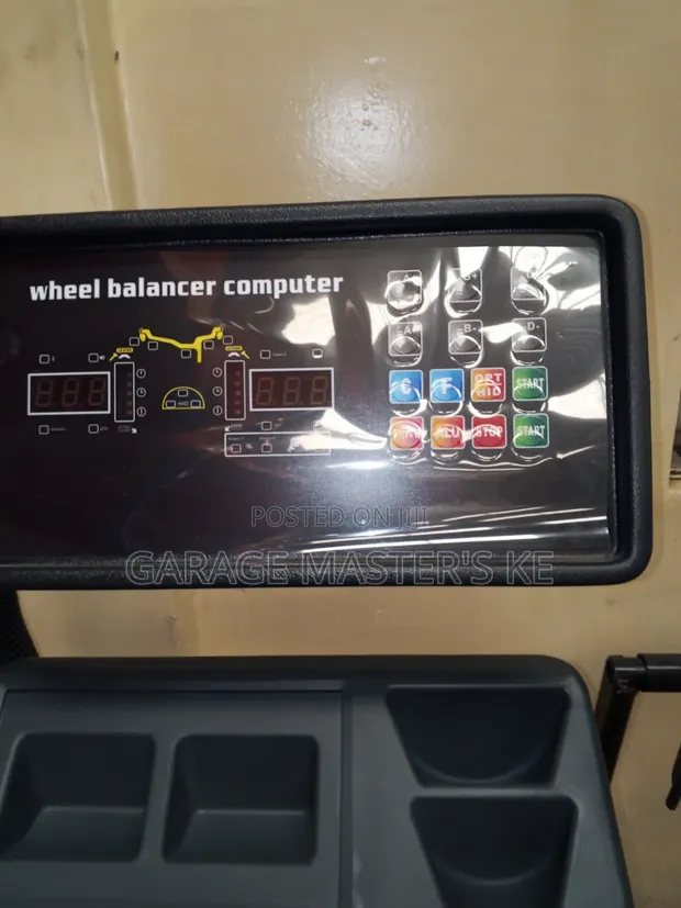 Brand New S828 Tyre Balancer Machine - 1