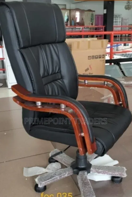 Luxury Boss Managerial Executive Office Chair - 1