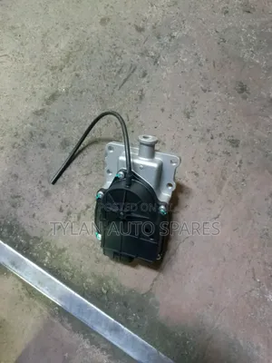 Brand New Toyota Hilux Vigo Front Differential Switch