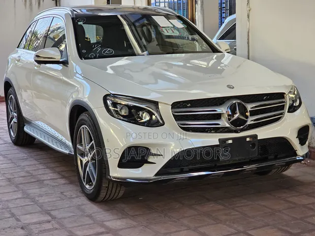 Mercedes-Benz GLC-Class 2018 Off White - 1