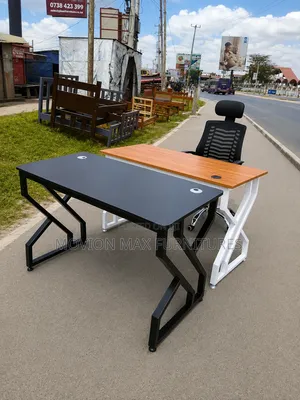 Boss Office Products Meza ya Ofisi ya Metallic Stand