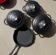 7-Piece Enamel Cast Iron Cookware Set - Black & Maroon - 2