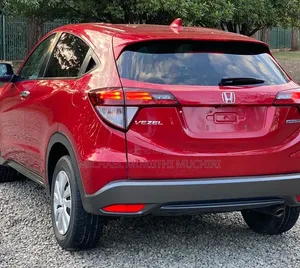 Honda Vezel Hybrid 2018 Red