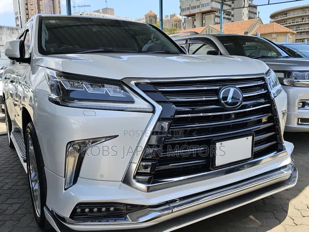 Lexus LX 570 2018 Off White - 1
