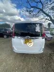 Toyota Noah 2014 White - 2