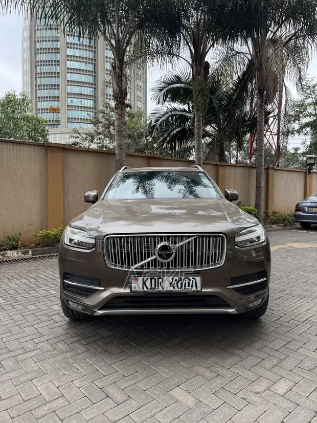 Volvo XC90 T5 2018 AWD Polestar Ina Viti 7 - 1