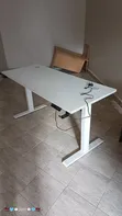 Boss Office Products Electric Adjustable Height Desk - 1
