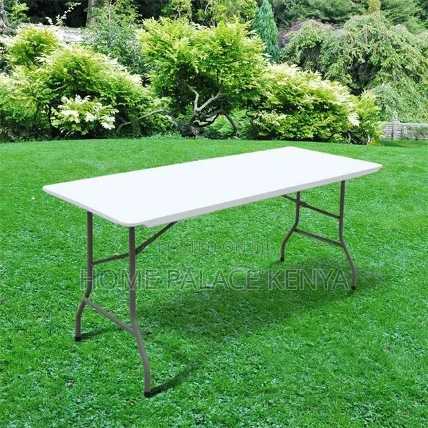 Space-Saving Foldable Table for Outdoor Events - 1