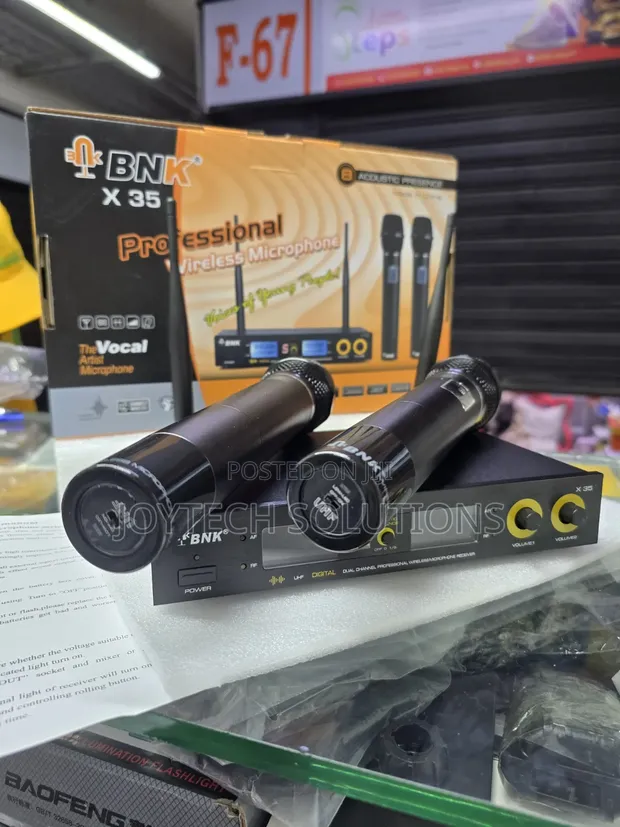 BNK X35 Professional Dual Wireless Microphones - 1