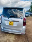 Toyota Noah 2009 Silver - 2