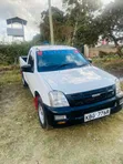 Isuzu D-MAX 2009 White - 2
