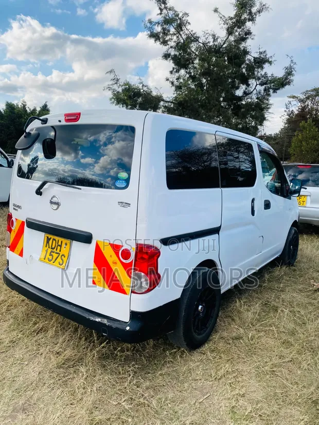 Nissan NV200 2015 White - 1