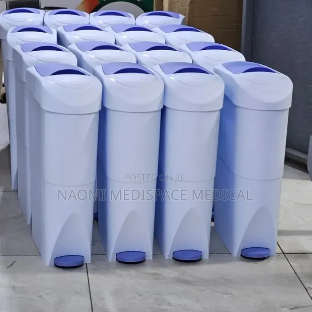 White Foot Operated Sanitary Bin 18L - 1