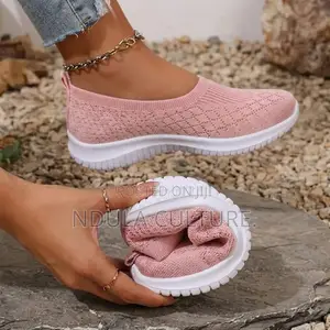 Viatu vya Mtindo vya Wanawake vya Mesh Slip-On