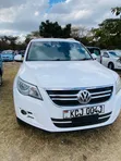 Volkswagen Tiguan 2009 Nyeupe - 1