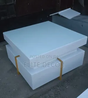 Kikombe cha Kahawa cha Mraba Nyeupe cha Kisasa cha Mtendaji na Stendi ya Chuma