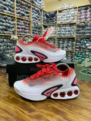 Nike Air Max Dn Sneakers